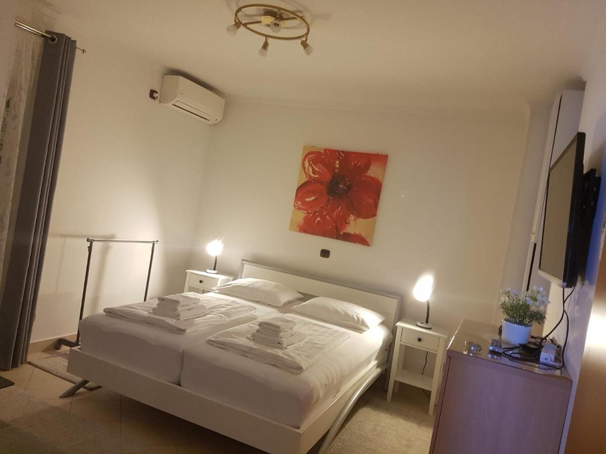 Apartment Mit Balkon Poreč Exteriér fotografie